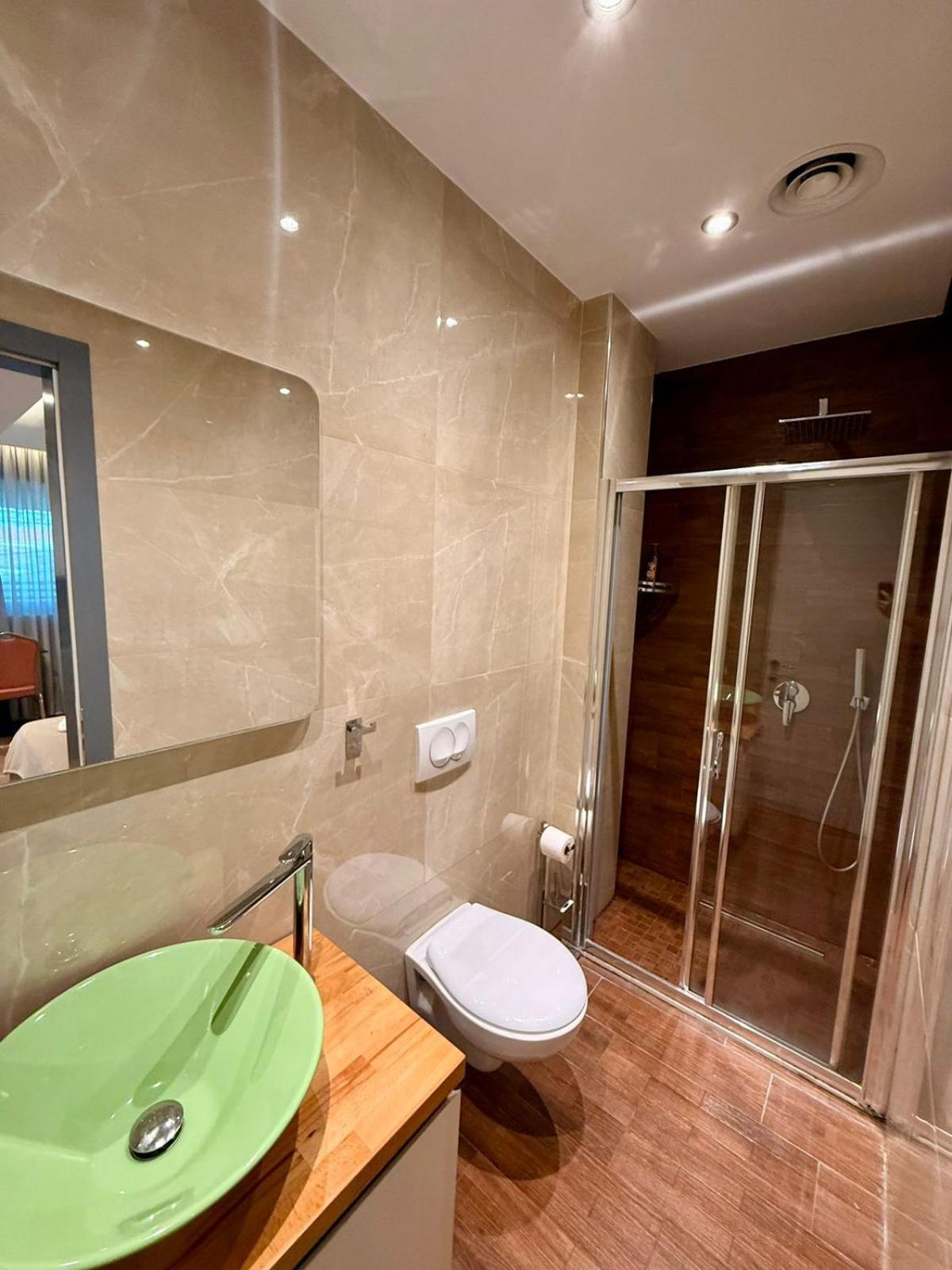 Nest&Rest Apartments Tiranë Ngoại thất bức ảnh
